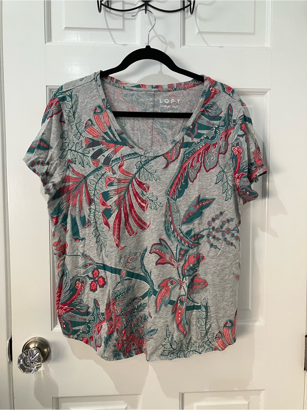 LOFT "Vintage Soft" Heather Gray Floral Tropical T-Shirt